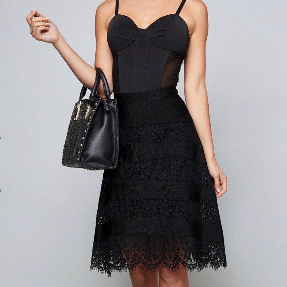 Sold 🚫 Lace skirt